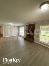 7094 Hillshire Dr in Memphis, TN - Building Photo - Building Photo