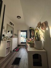 1841 1/2 Highland Ave, Unit 1841 Highland in Burlington, IA - Foto de edificio - Building Photo