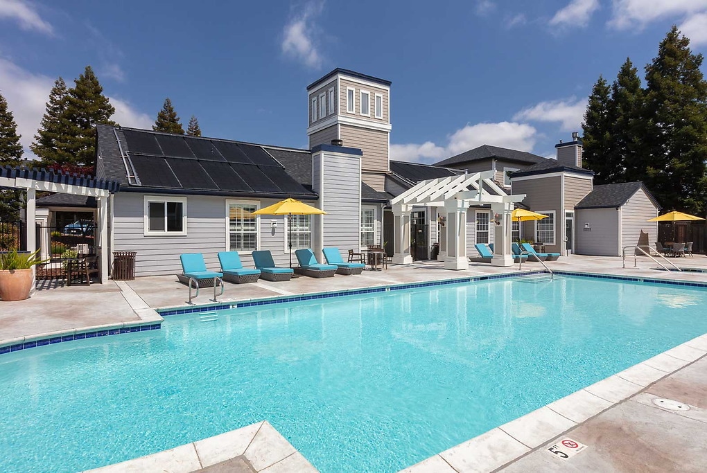 Crow Canyon in San Ramon, CA - Building Photo