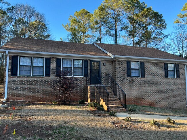 195 Woodberry Ct in Athens, GA - Building Photo - Building Photo