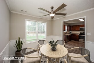 24 Smith Cir in Newnan, GA - Building Photo - Building Photo