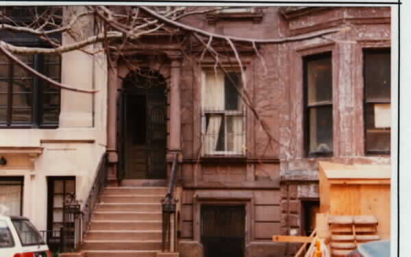 22 E 78th St in New York, NY - Building Photo