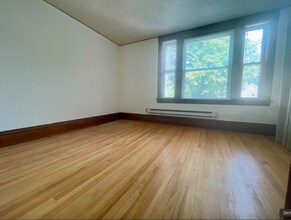 1036 Edmund Ave W in St. Paul, MN - Building Photo - Building Photo