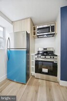 4522 Baker St, Unit B02 in Philadelphia, PA - Building Photo