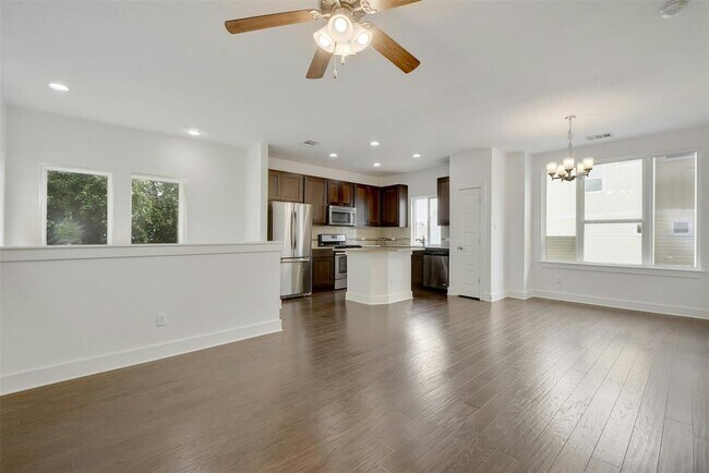 1901 Warely Ln in Austin, TX - Building Photo - Building Photo