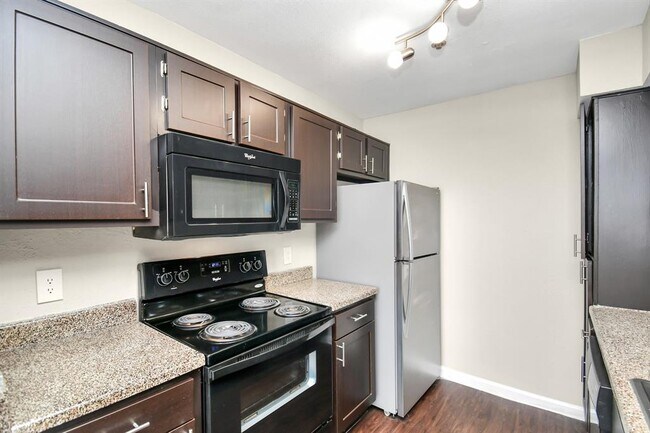 1201 Enterprise Ave-Unit -622 in League City, TX - Foto de edificio - Building Photo