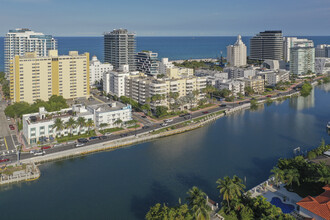 Masada II in Miami Beach, FL - Building Photo - Building Photo