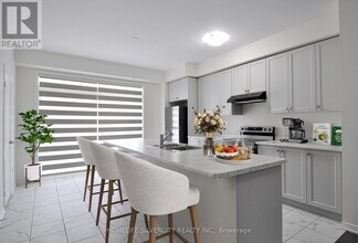 87 Holder Dr in Brantford, ON - Building Photo - Building Photo