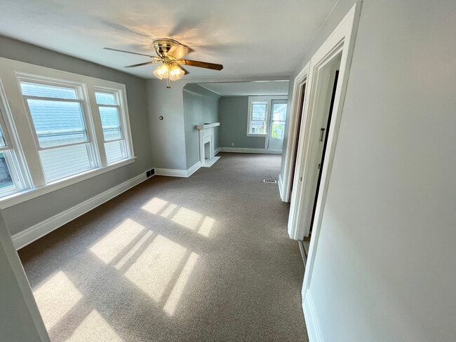 109 Milford St, Unit Upper in Buffalo, NY - Building Photo - Building Photo