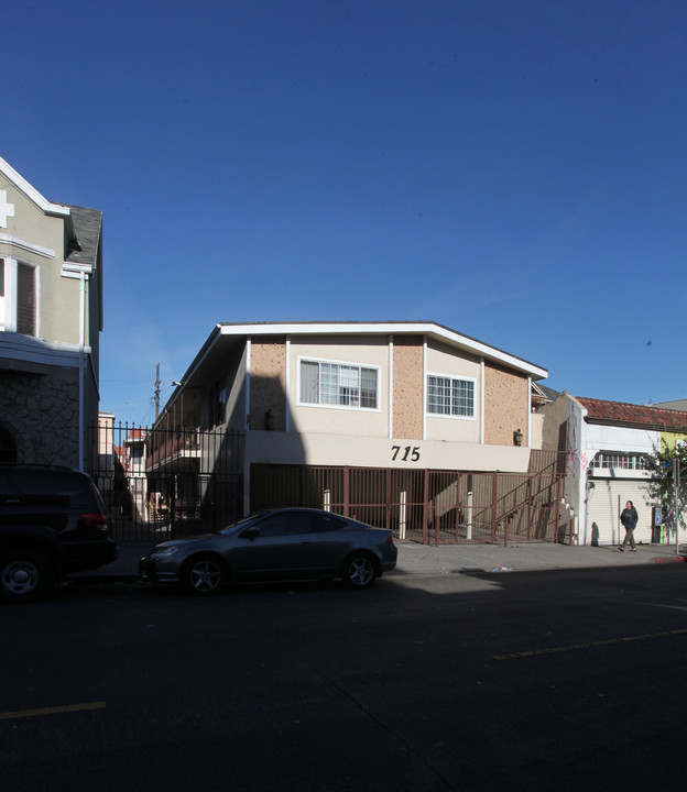 715 Bonnie Brae St in Los Angeles, CA - Building Photo