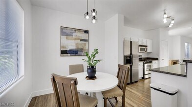 721 Peachy Canyon Cir in Las Vegas, NV - Building Photo - Building Photo