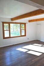 1845 E Hickory Rd in Battle Creek, MI - Foto de edificio - Building Photo