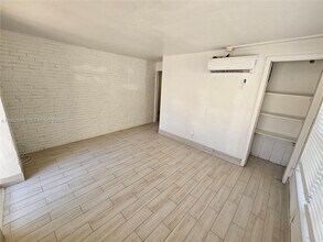 26 SE 13th Terrace in Dania Beach, FL - Building Photo - Building Photo