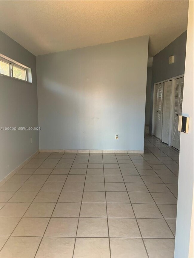 12352 NW 98th Ave in Hialeah Gardens, FL - Building Photo - Building Photo