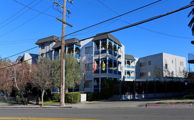 French Quarter Apartment Homes