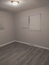 220 Ruggles Rd in Ferguson, MO - Building Photo - Building Photo