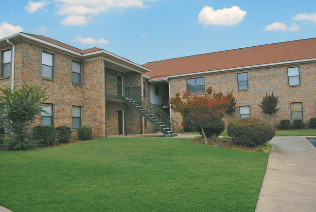 Griffin Village Apartments in Montgomery, AL - Building Photo - Building Photo