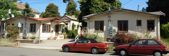 2219 Blake St in Berkeley, CA - Building Photo - Building Photo