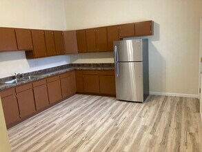 51 E Main St, Unit 4 in Godley, IL - Building Photo - Building Photo