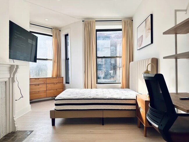 Furnished room/NOT APARTMENT in Brooklyn, NY - Building Photo - Building Photo