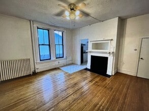 518 N Van Buren St in Iowa City, IA - Building Photo - Building Photo