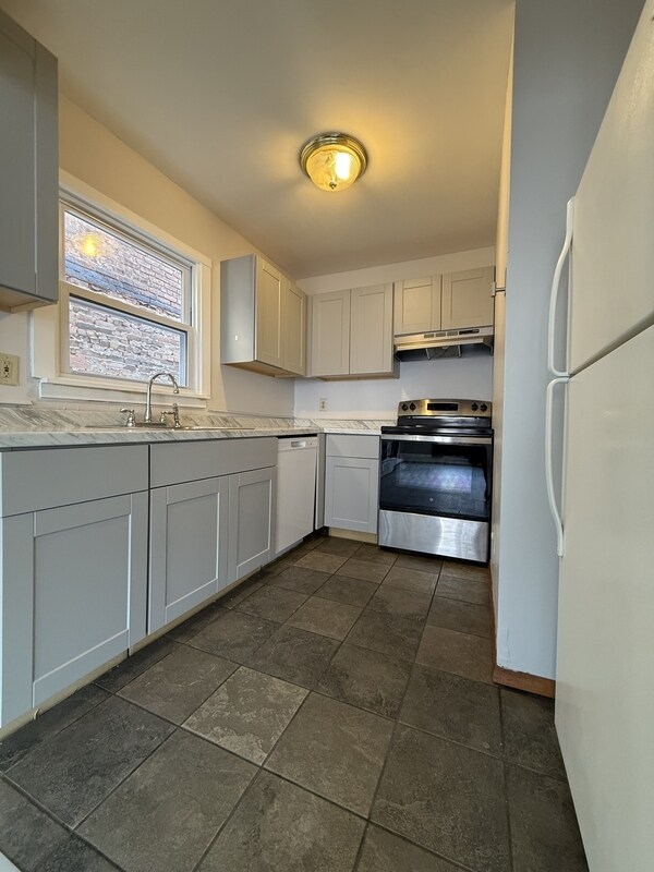 19 Dana Ave in Albany, NY - Building Photo - Building Photo