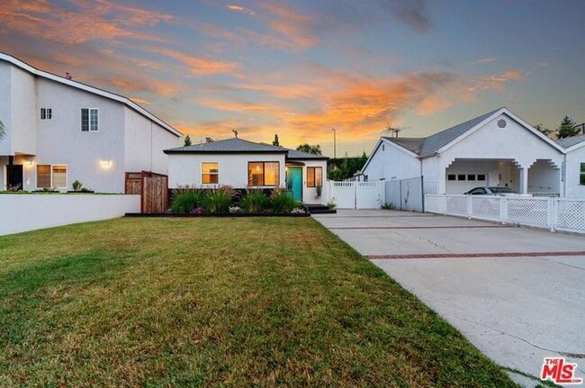 property at 15220 Morrison St