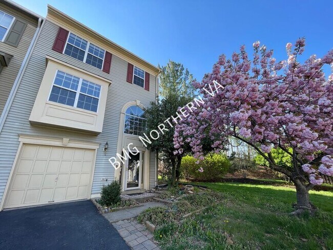 865 Tall Oaks Square in Leesburg, VA - Building Photo - Building Photo