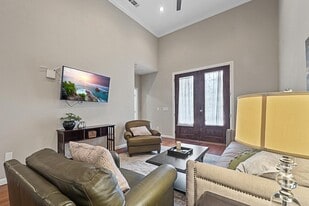 1114 Ruea St in Grand Prairie, TX - Building Photo