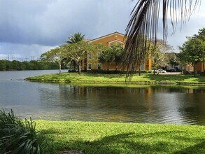 2280 E Preserve Way, Unit 207 in Miramar, FL - Building Photo - Building Photo