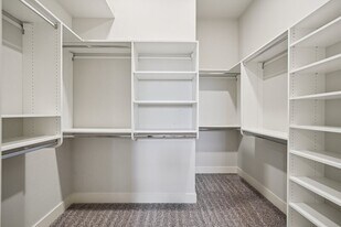 7041 Hayes Horizon in Live Oak, TX - Building Photo