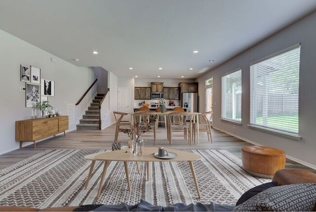 property at 118 E Latimer Pl