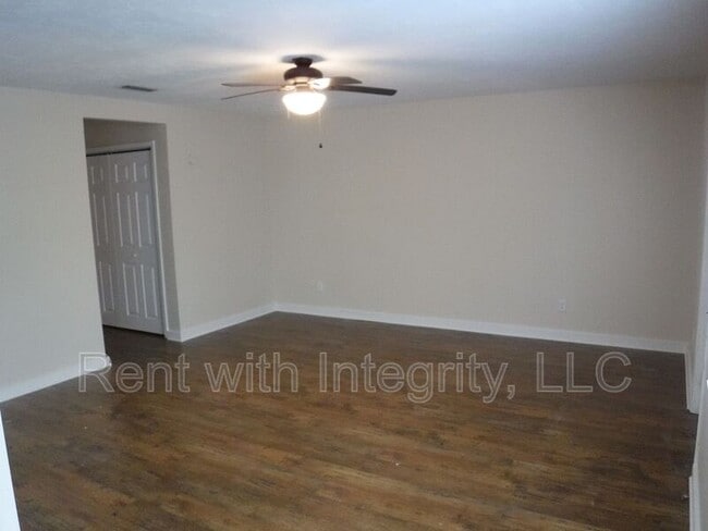 2308 Sylvan Ct in Tallahassee, FL - Building Photo - Building Photo