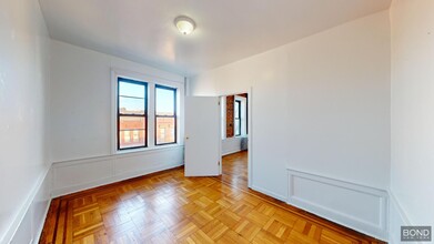 319 Hooper St in Brooklyn, NY - Building Photo - Building Photo