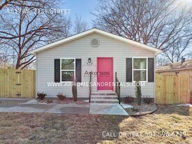 4617 W 21st St in Little Rock, AR - Building Photo