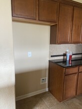 5502 Ginger Rise, Unit Whole House in San Antonio, TX - Foto de edificio - Building Photo