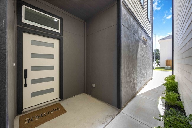 property at 1935 Knoll St