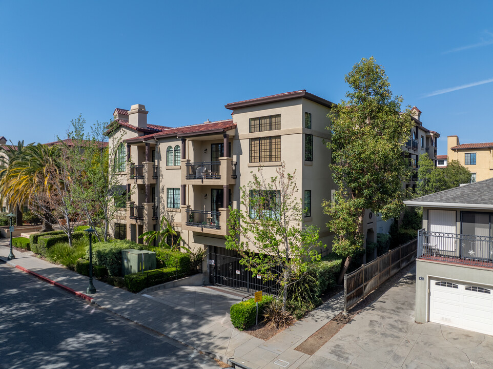 Pacific Hacienda in San Carlos, CA - Building Photo