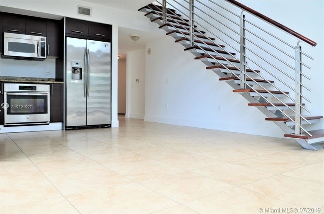 41 SE 5th St in Miami, FL - Foto de edificio - Building Photo