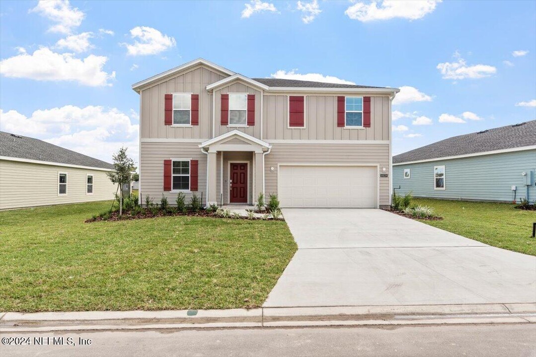 8129 Horsebit Cir in Jacksonville, FL - Foto de edificio