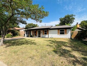 1621 Running River Rd in Garland, TX - Building Photo - Building Photo