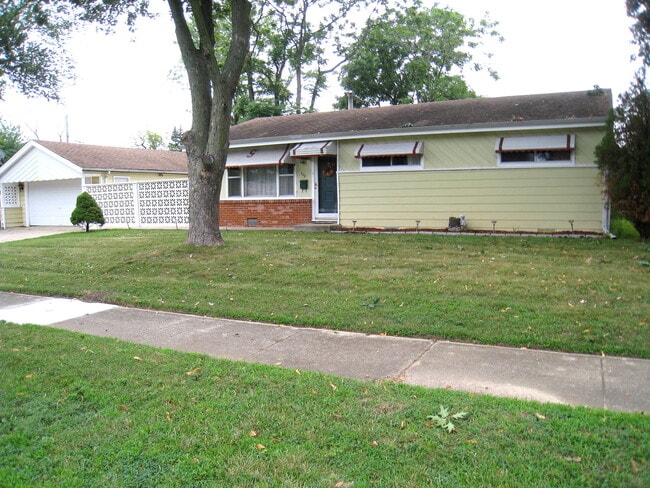 property at 320 Winthrop Ave