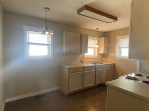 1701 E Belmont St in Springfield, MO - Building Photo - Building Photo