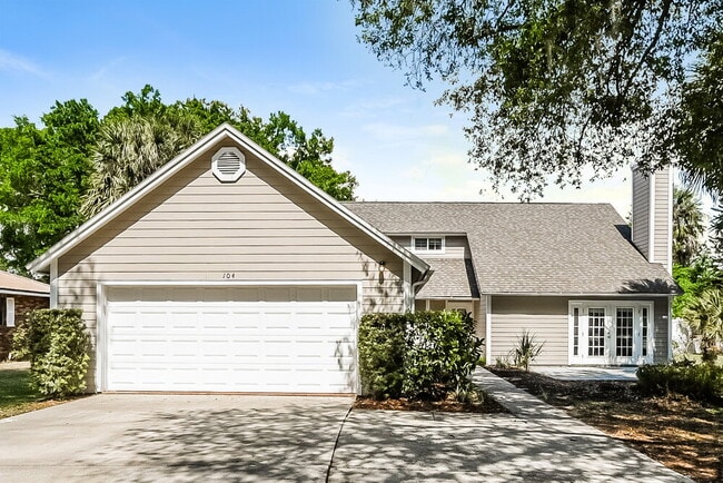 property at 104 1st St Ct