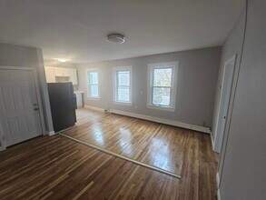 14 Ashley St, Unit #1 in Boston, MA - Building Photo - Building Photo