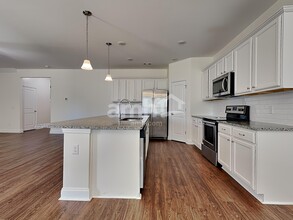 35 Birch Cir, Unit 4 in Port Wentworth, GA - Foto de edificio - Building Photo