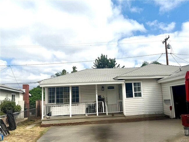 16539 E Edna Pl