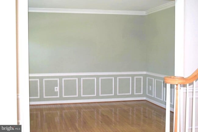 6808 Old Chesterbrook Rd in McLean, VA - Building Photo - Building Photo