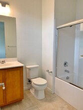 1805 Monroe Ct in Hollister, CA - Building Photo - Building Photo