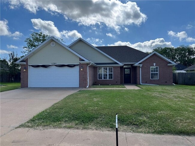 1705 N Valor